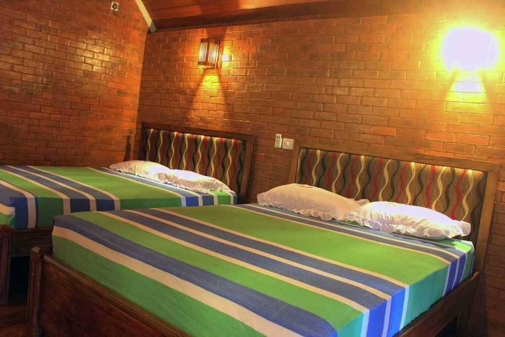 Lokuge Grand Resort Катарагама Экстерьер фото