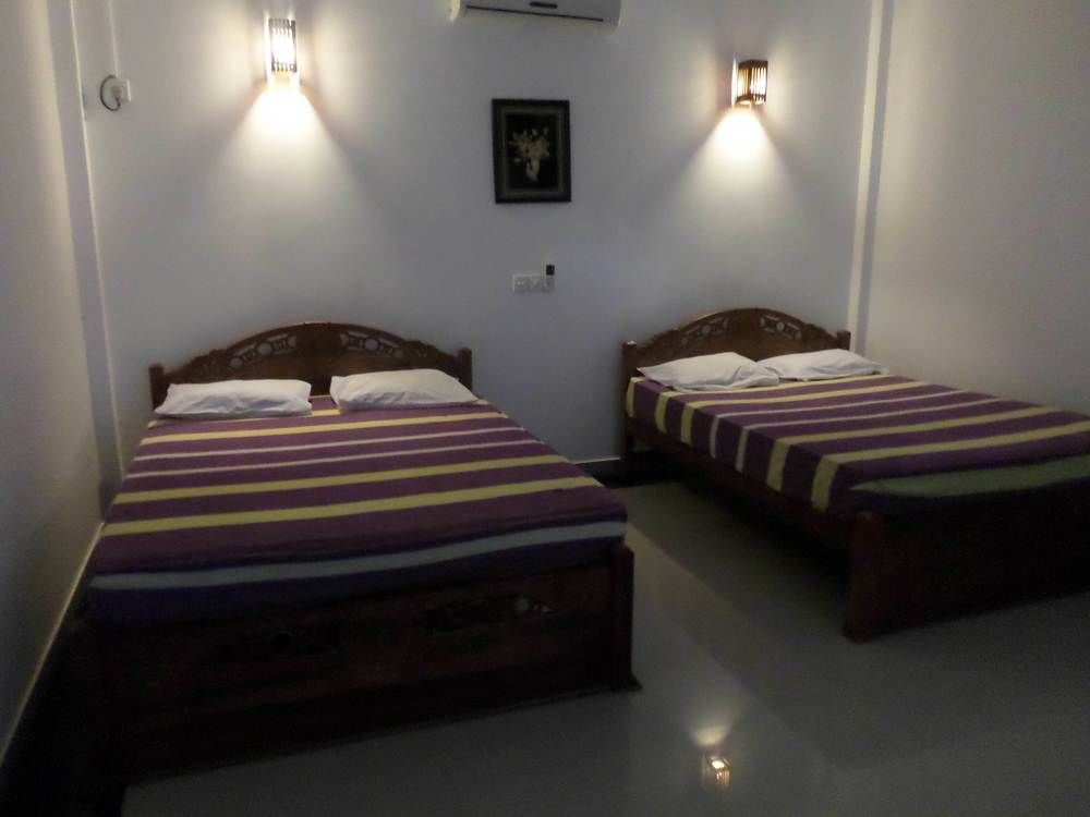 Lokuge Grand Resort Катарагама Экстерьер фото