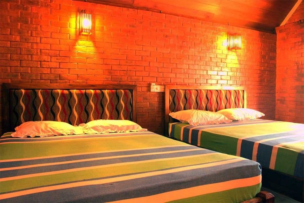 Lokuge Grand Resort Катарагама Экстерьер фото